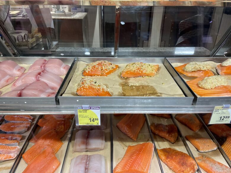 フレッシュなお魚コーナー