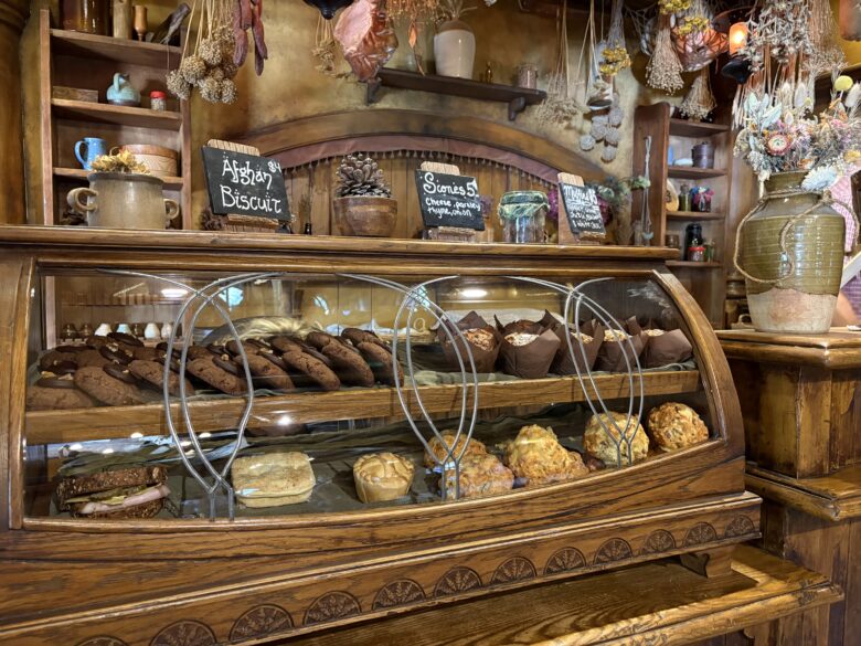 軽食コーナーもあり